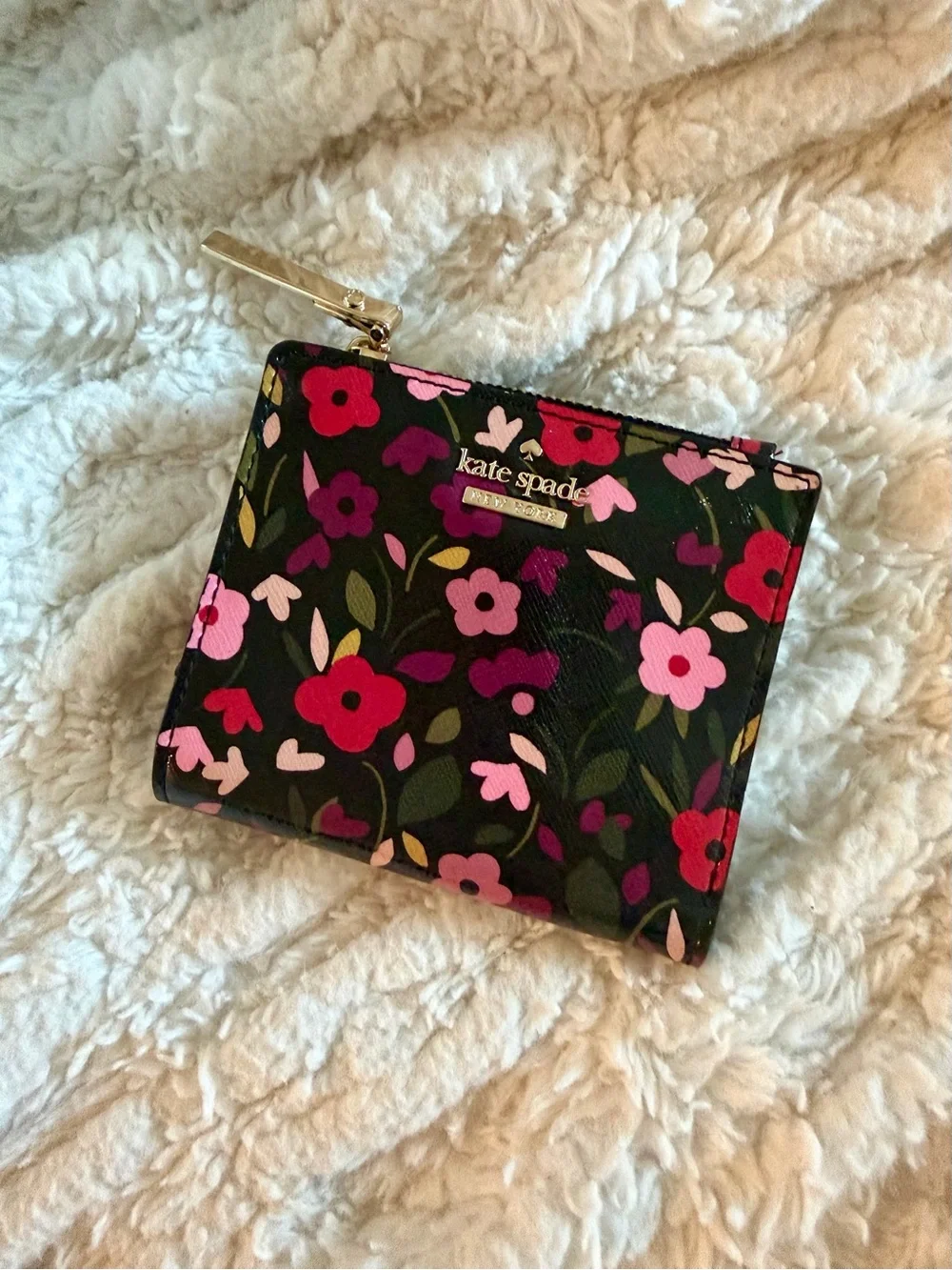 Kate Spade Floral Zip Card Holder in Black with Pink & Red Accents